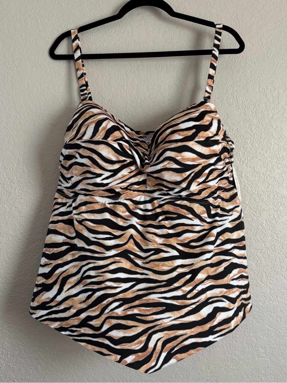 NWT Mynah Women's Plus Size 24W Tiger Removable Straps Tankini Swimsuit Top